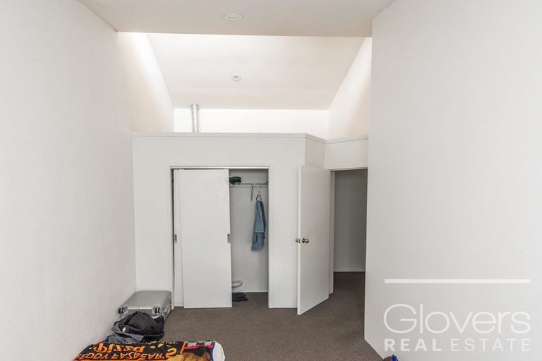 Photo of property in 10 Captain Scott Road, Glen Eden, Auckland, 0602