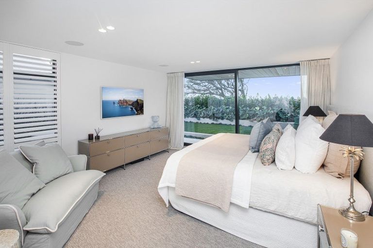 Photo of property in 8a Beachville Road, Redcliffs, Christchurch, 8081