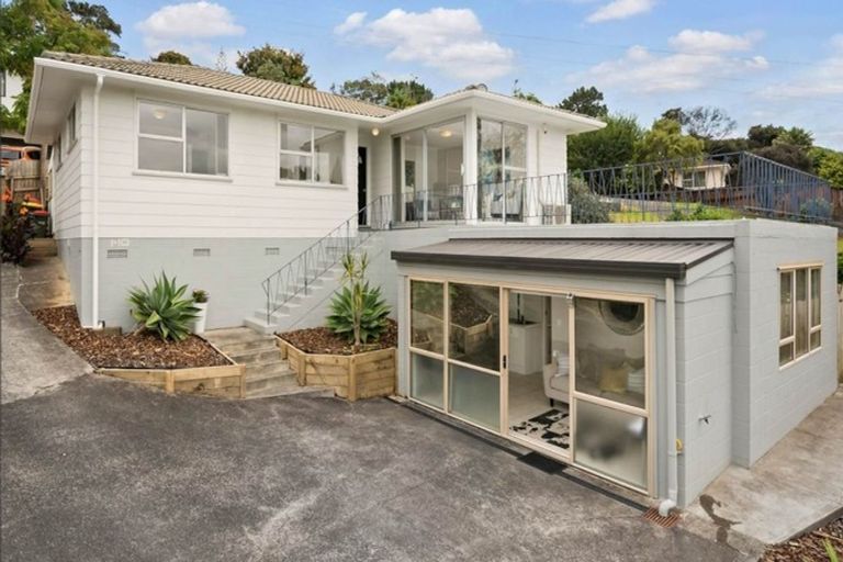 Photo of property in 1/10 Mcquoid Place, Glenfield, Auckland, 0629