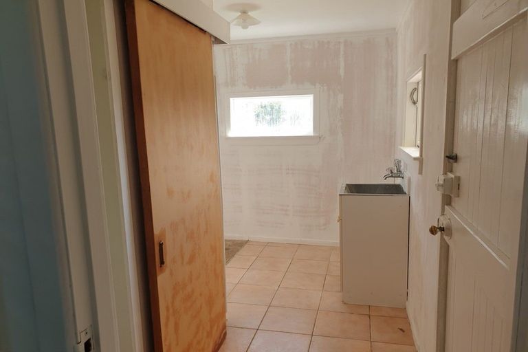 Photo of property in 130 Te Pua School Road, Helensville, 0875