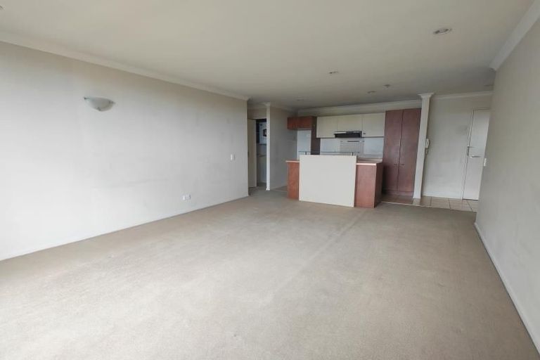 Photo of property in 2m/160 Symonds Street, Eden Terrace, Auckland, 1010