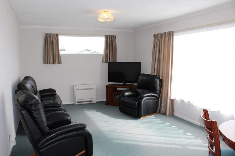 Photo of property in 9a Calder Place, Winton, 9720