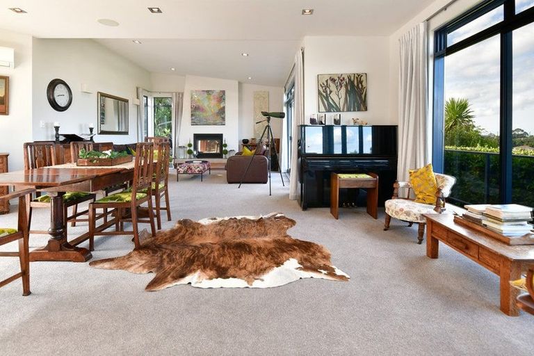 Photo of property in 15 Maire Road, Orewa, 0931