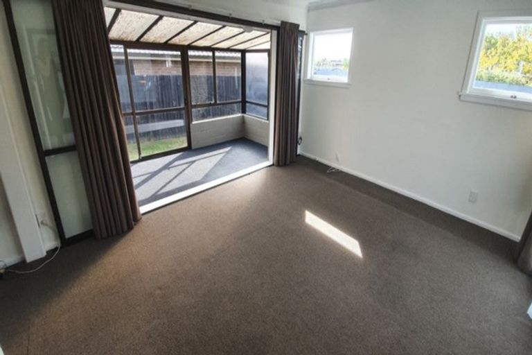 Photo of property in 157 Wainoni Road, Avondale, Christchurch, 8061