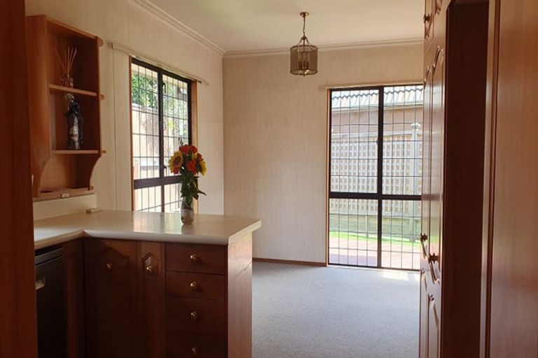 Photo of property in 6 Huntington Lane, West End, Palmerston North, 4410