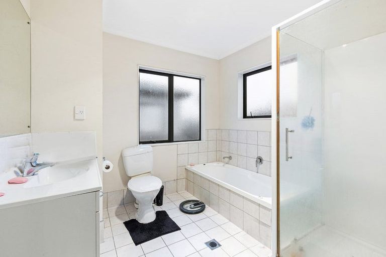 Photo of property in 88 Naylors Drive, Mangere, Auckland, 2022