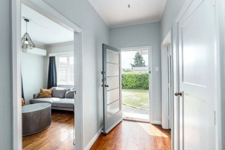 Photo of property in 13 Mcgregor Crescent, Masterton, 5810