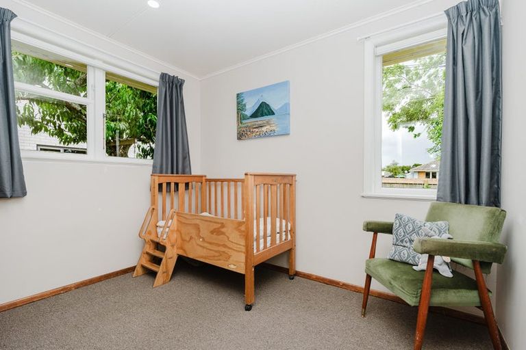 Photo of property in 45 Yeats Crescent, Fairfield, Hamilton, 3214
