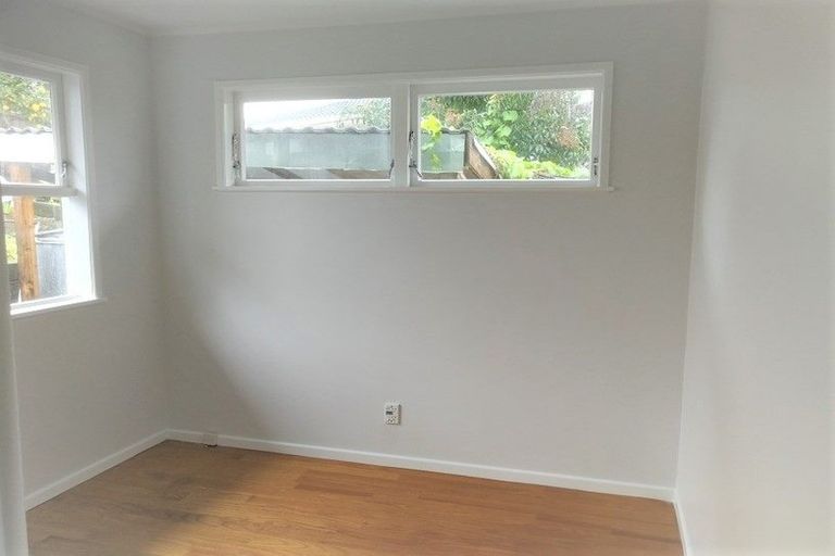 Photo of property in 74 Salamanca Road, Sunnynook, Auckland, 0620