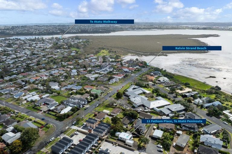 Photo of property in 11 Fathom Place, Te Atatu Peninsula, Auckland, 0610