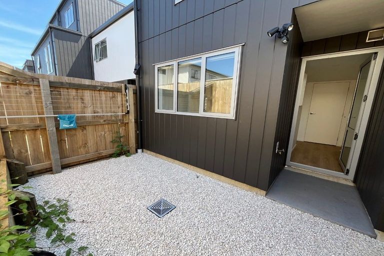 Photo of property in 39 Ngae Place, Mangere East, Auckland, 2024