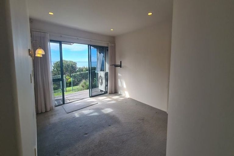 Photo of property in 4 Savoy Road, Orewa, 0931