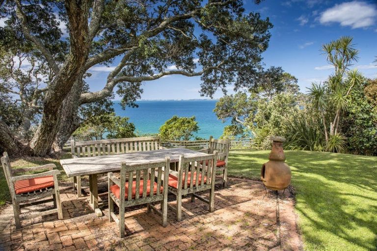 Photo of property in 173 Beach Road, Castor Bay, Auckland, 0620