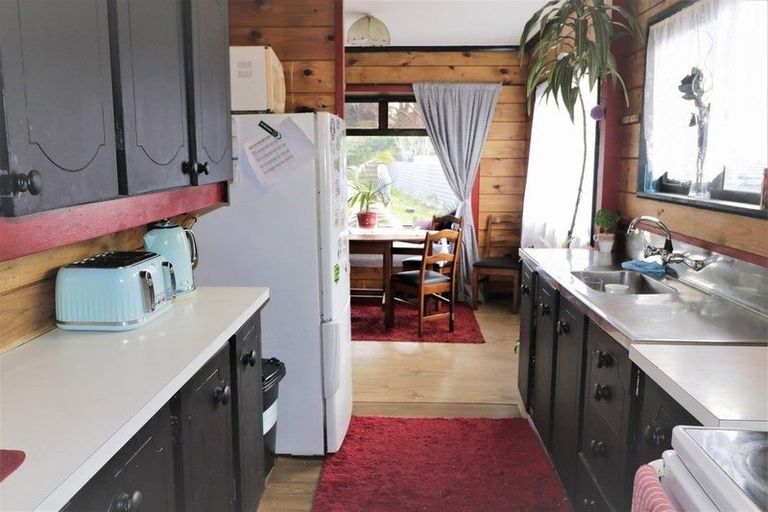 Photo of property in 21 Manuka Street, Castlecliff, Whanganui, 4501