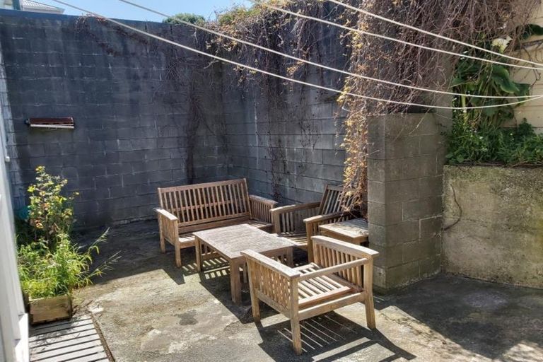 Photo of property in 121 Constable Street, Newtown, Wellington, 6021