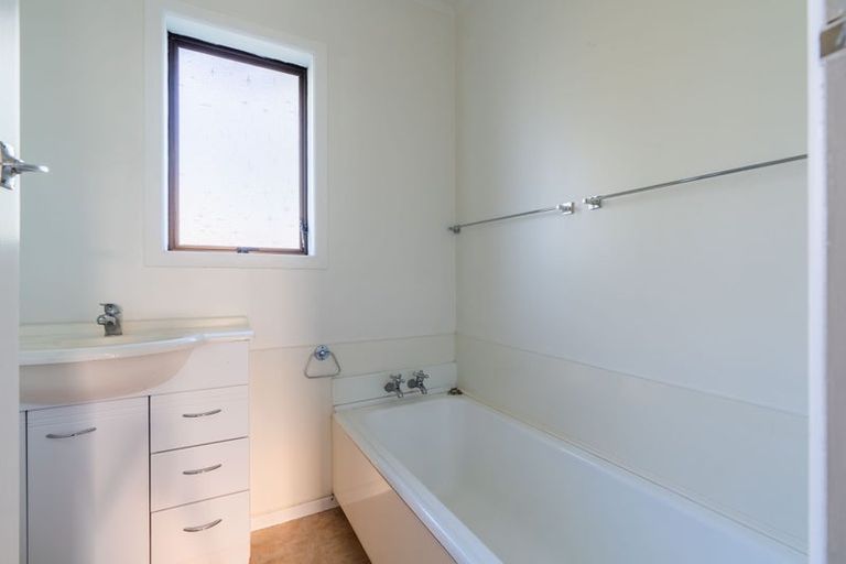 Photo of property in 5 Heath Street, St Andrews, Hamilton, 3200