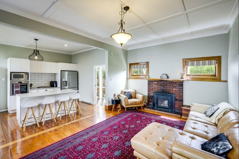 Photo of property in 11a Colenso Avenue, Hospital Hill, Napier, 4110