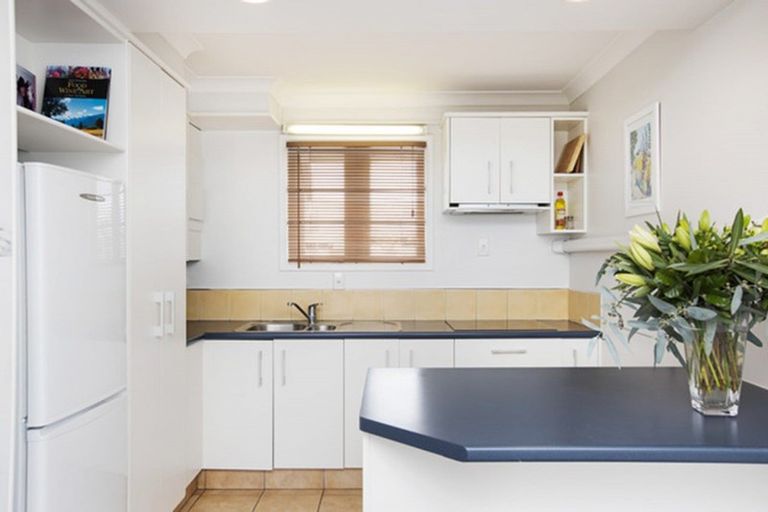 Photo of property in 245 Marine Parade, Napier South, Napier, 4110