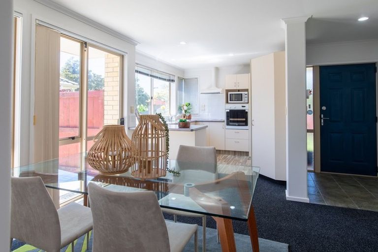 Photo of property in 15 Gardenia Close, Melville, Hamilton, 3206