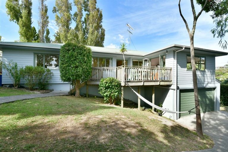 Photo of property in 33a Kia Ora Road, Beach Haven, Auckland, 0626
