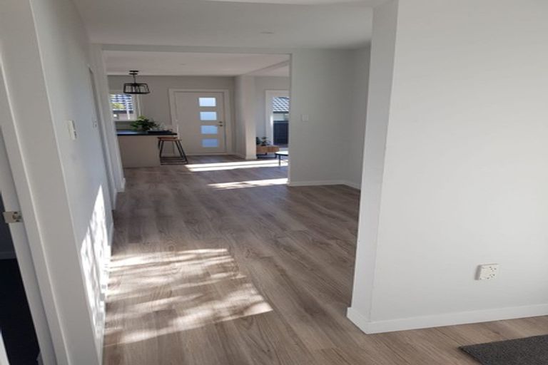 Photo of property in 198 Pacific Road, North New Brighton, Christchurch, 8083