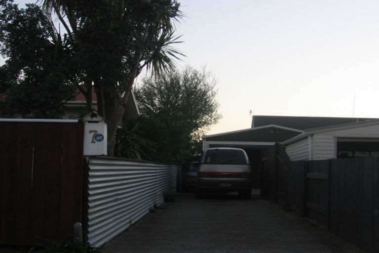 Photo of property in 7 Dove Place, Westbrook, Palmerston North, 4412