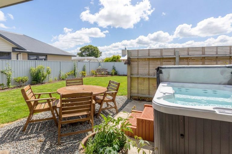 Photo of property in 38 Westwood Avenue, Greytown, 5712