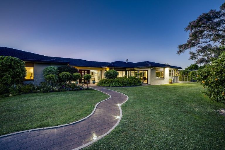 Photo of property in 154 Te Mata Peak Road, Havelock North, 4130