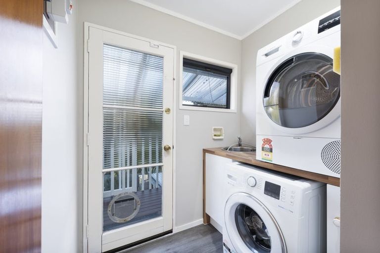 Photo of property in 81 Spence Road, Henderson, Auckland, 0612