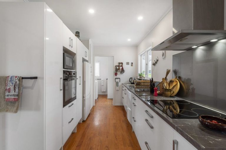 Photo of property in 10 Japonica Drive, Beach Haven, Auckland, 0626