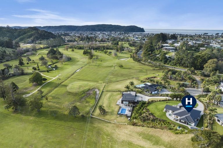 Photo of property in 19 Titoki Lane, Whangamata, 3691