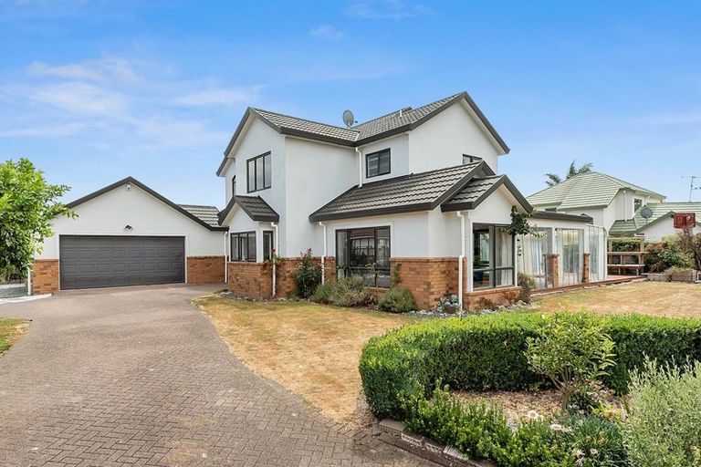 Photo of property in 21 Nielsen Gardens, Rototuna, Hamilton, 3210