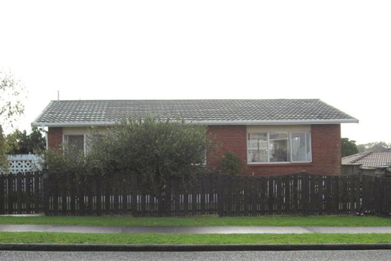 Photo of property in 1/26 Cromdale Avenue, Highland Park, Auckland, 2010