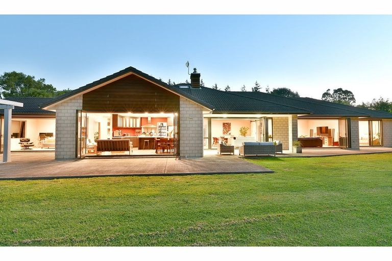 Photo of property in 257 Upper Waiwera Road, Puhoi, Silverdale, 0994