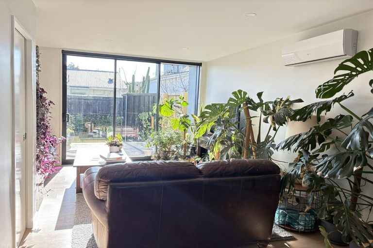 Photo of property in 5/89 Champion Street, Edgeware, Christchurch, 8013