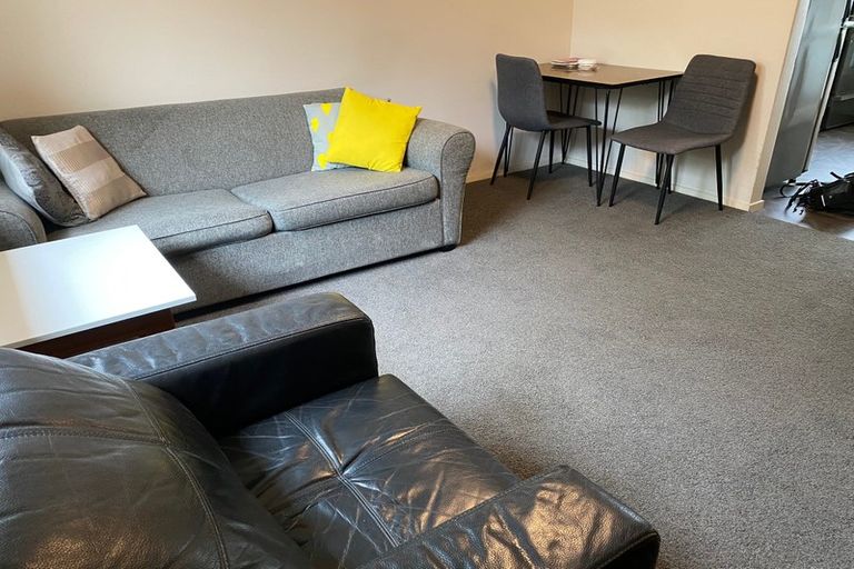 Photo of property in 54 Lincoln Avenue, Tawa, Wellington, 5028