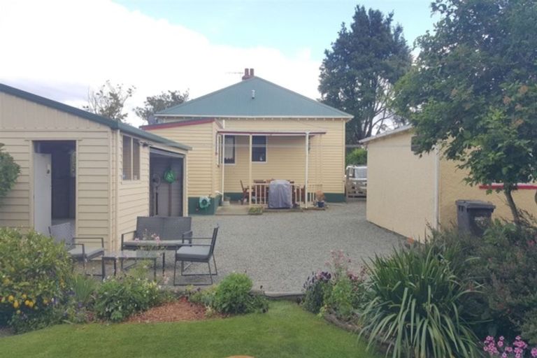 Photo of property in 57 Harris Street, Waimate, 7924