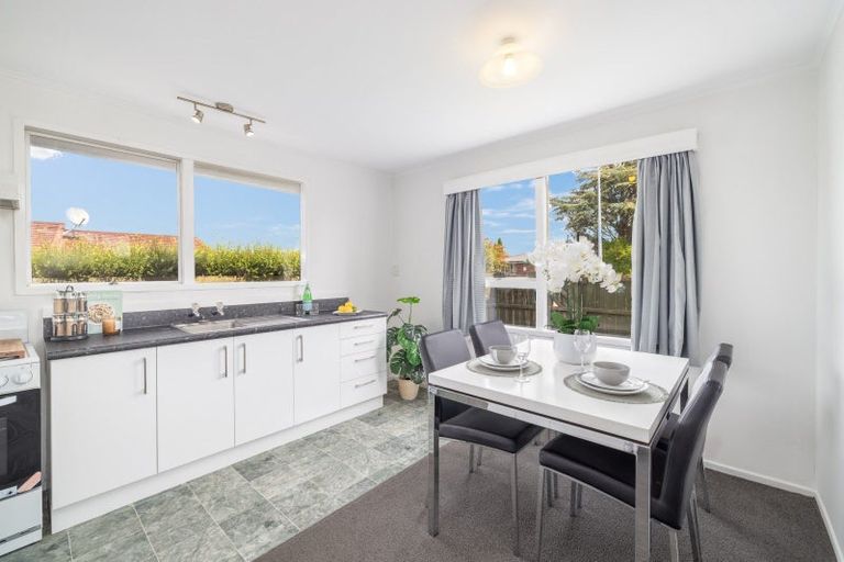 Photo of property in 1/180a Grimseys Road, Redwood, Christchurch, 8051