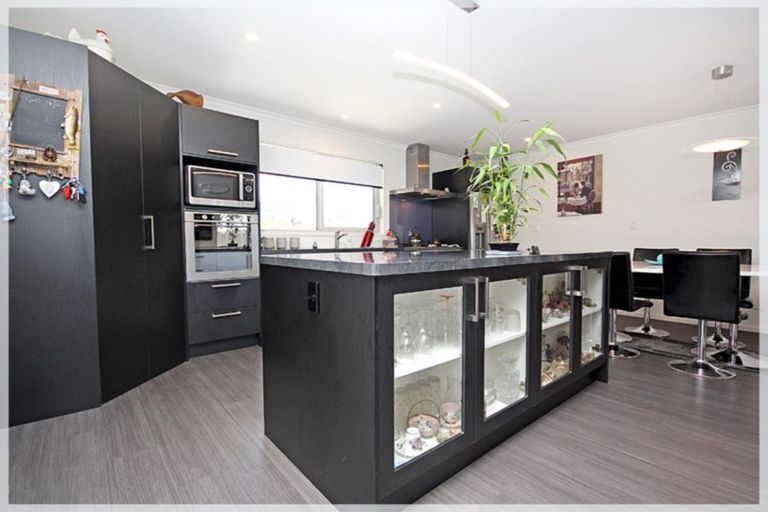 Photo of property in 12 Oxnam Place, Foxton Beach, Foxton, 4815