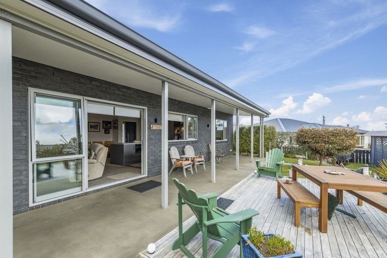 Photo of property in 4 Rogers Place, Kinloch, Taupo, 3377