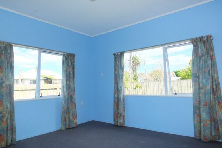 Photo of property in 11 Jenks Street, Foxton, 4814