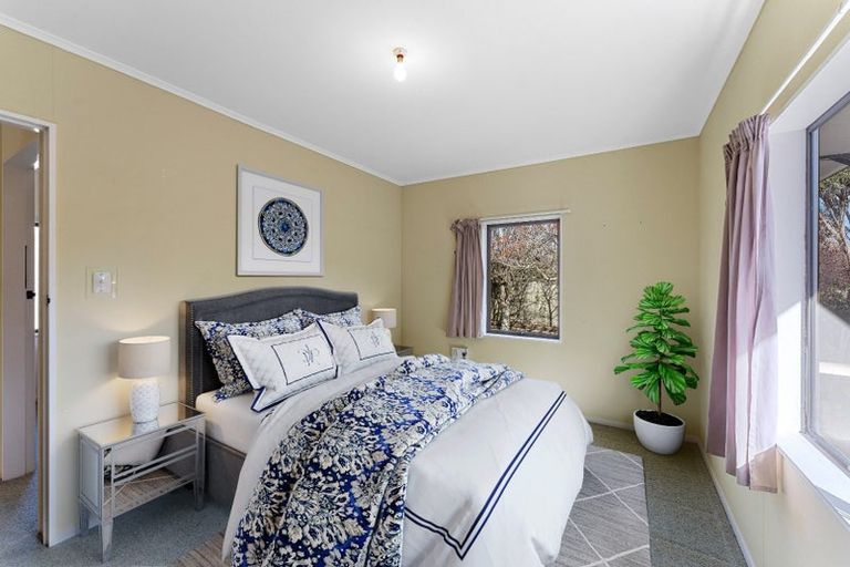 Photo of property in 10 Renata Road, Otaki, 5512