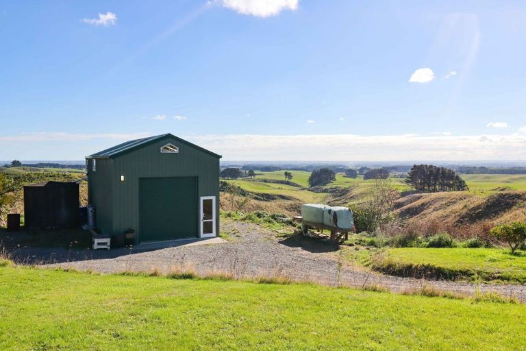 Photo of property in 12 Fleetwood Lane, Turitea, Palmerston North, 4472