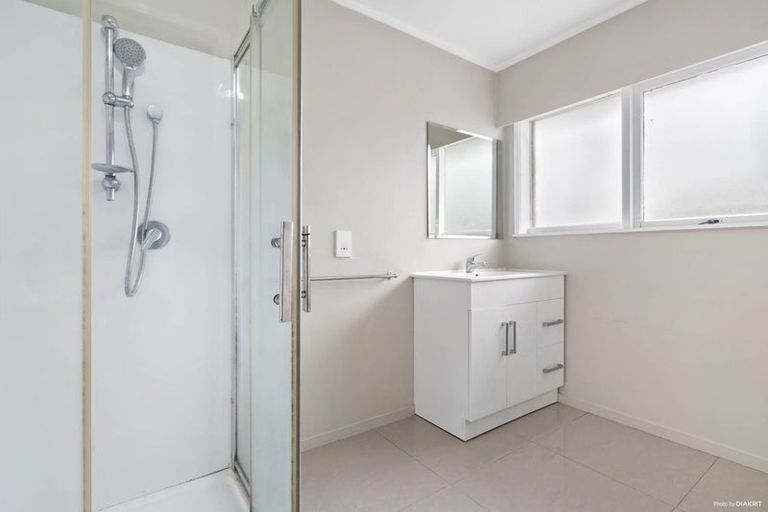 Photo of property in 1/37 Great South Road, Papakura, Takanini, 2110