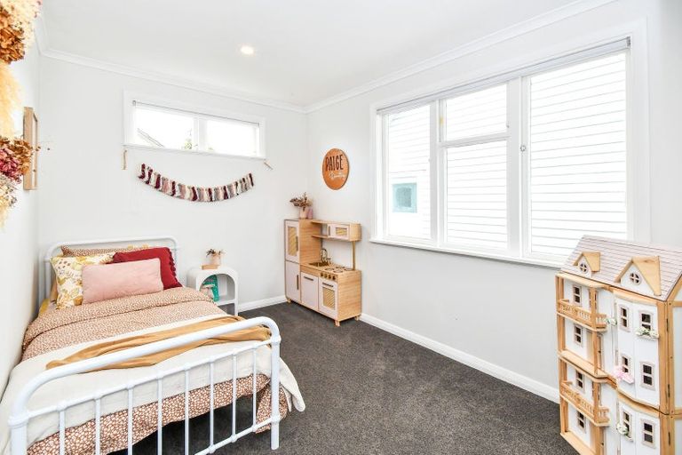 Photo of property in 25 Village Way, Ardmore, Papakura, 2582