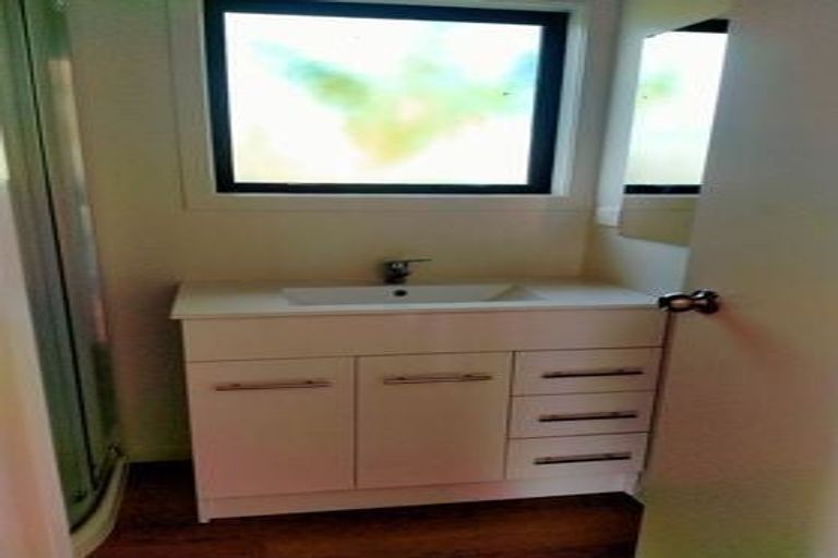 Photo of property in 28 Shoemaker Road, Waipu, 0510