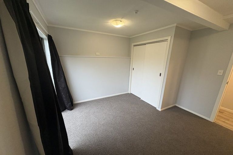 Photo of property in 1 Hellyers Street, Birkdale, Auckland, 0626
