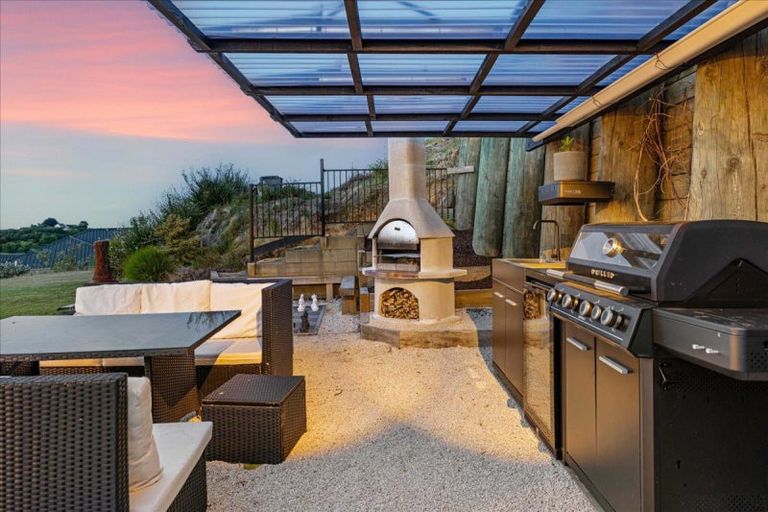 Photo of property in 11 Kissling Terrace, Pyes Pa, Tauranga, 3112