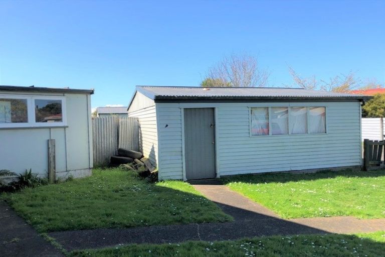 Photo of property in 211-214 Anzac Parade, Whanganui East, Whanganui, 4500