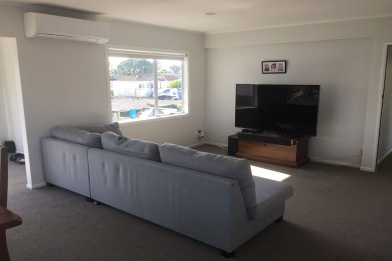Photo of property in 27a Alice Avenue, Orewa, 0931